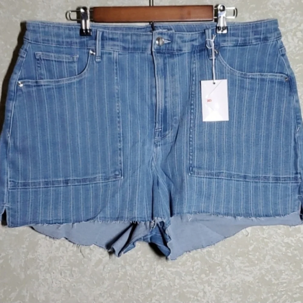 ⚜️Good American Blue Jean Shorts with Frayed Hem
